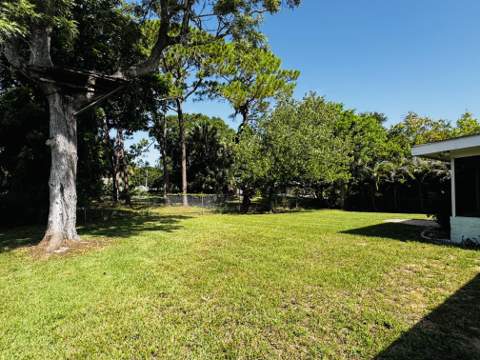 5105 Birch Drive, Fort Pierce FL - photo 12 of 22