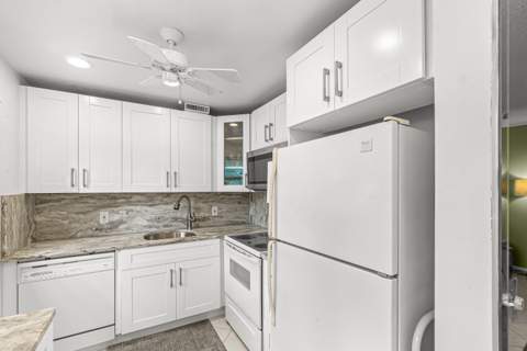 265 Newport R Drive #R, Deerfield Beach FL - photo 7 of 35