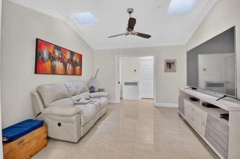 19505 Sedgefield Terrace, Boca Raton FL - photo 21 of 43