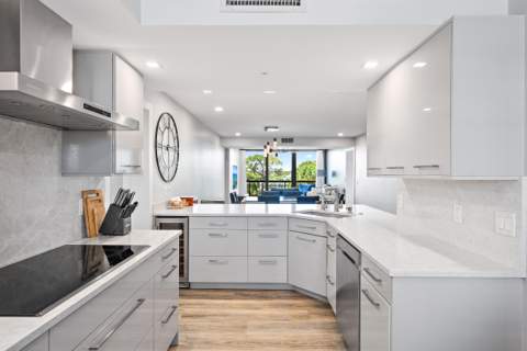 2201 Marina Isle Way #506, Jupiter FL - photo 7 of 32