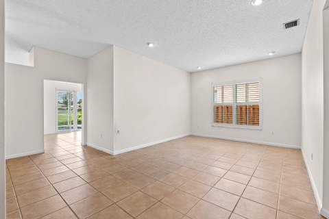 376 E Royal Cove Circle, Davie FL - photo 7 of 46