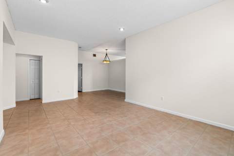 376 E Royal Cove Circle, Davie FL - photo 6 of 46