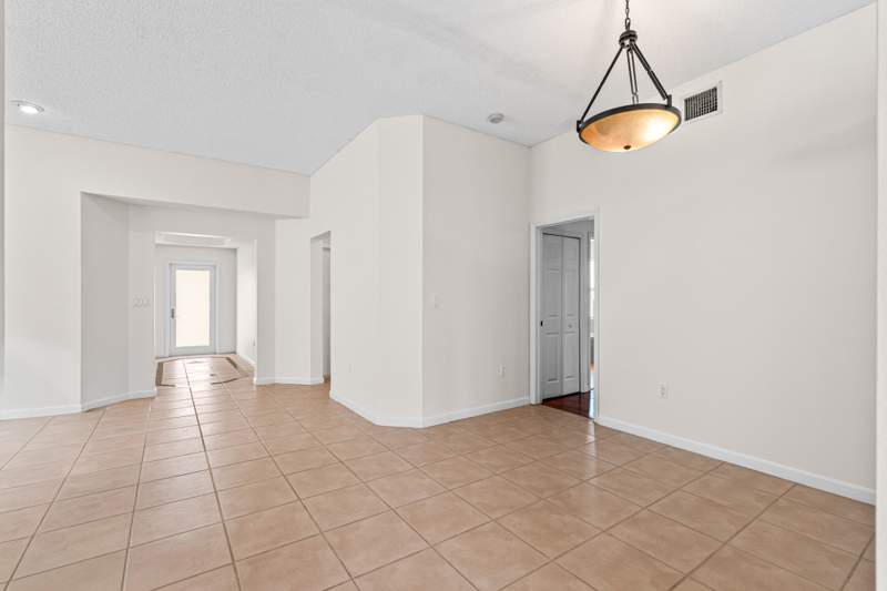 3 bedroom Single Family Residence at 376 E Royal Cove Circle, West Park-West, Davie — photo 5