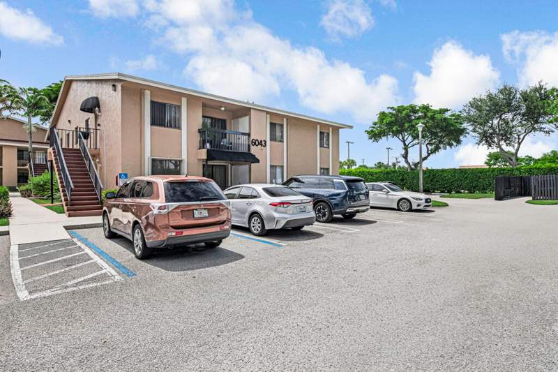 2 bedroom Condominium at 6043 10th Avenue #129, Laurels At Sherwood Condo, Greenacres — photo 3