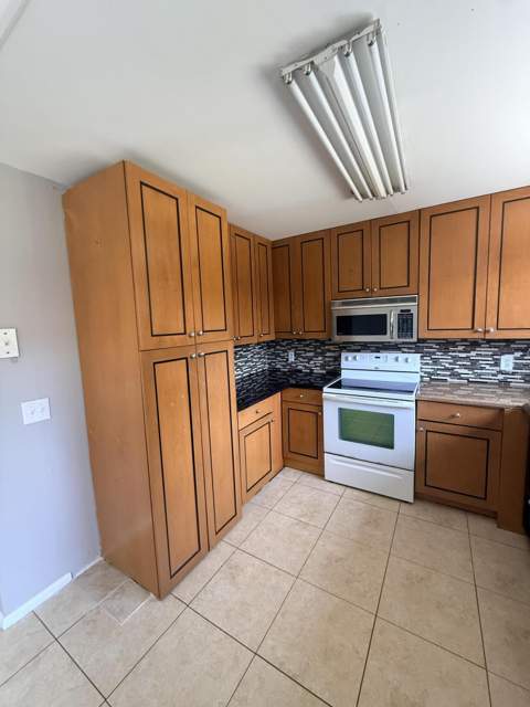 5324 Bosque Lane #92, West Palm Beach FL - photo 7 of 21