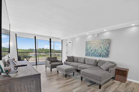 7738 Lakeside Boulevard #371, Boca Raton FL - photo 6 of 85