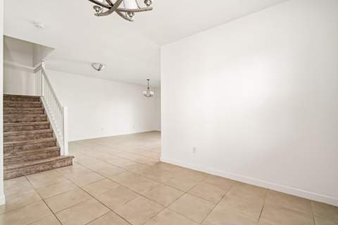 5323 Santa Maria Avenue, Boynton Beach FL - photo 7 of 38