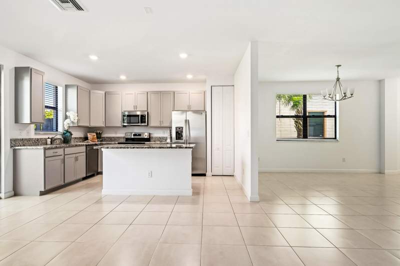 4 bedroom Townhouse at 5323 Santa Maria Avenue, Flavor Pict Townhomes Pud Replat, Boynton Beach — photo 4