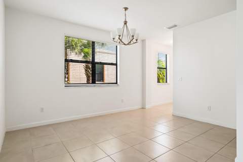 5323 Santa Maria Avenue, Boynton Beach FL - photo 6 of 38