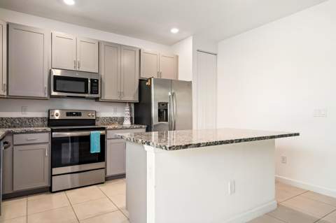 5323 Santa Maria Avenue, Boynton Beach FL - photo 10 of 38
