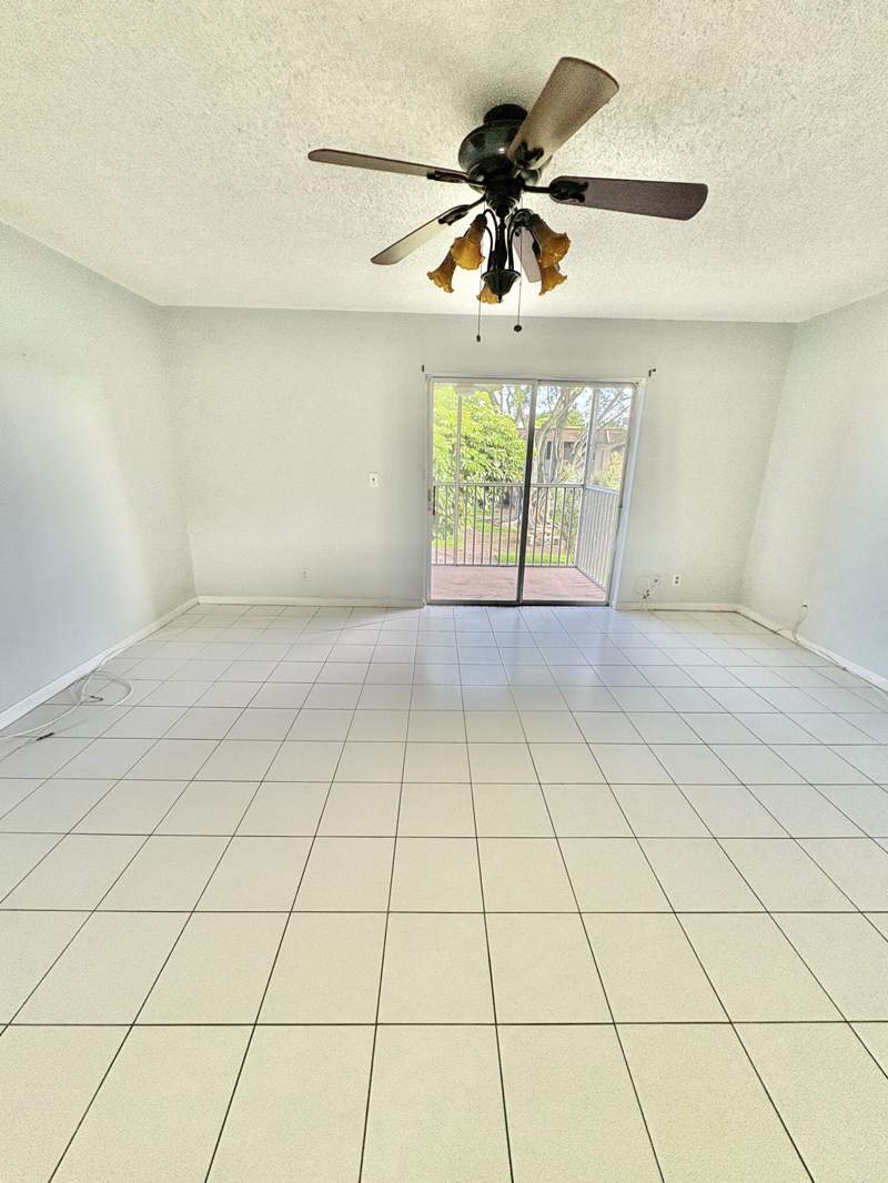2 bedroom Condominium at 209 Oxford 200, Century Village / Oxford Condo, West Palm Beach — photo 4