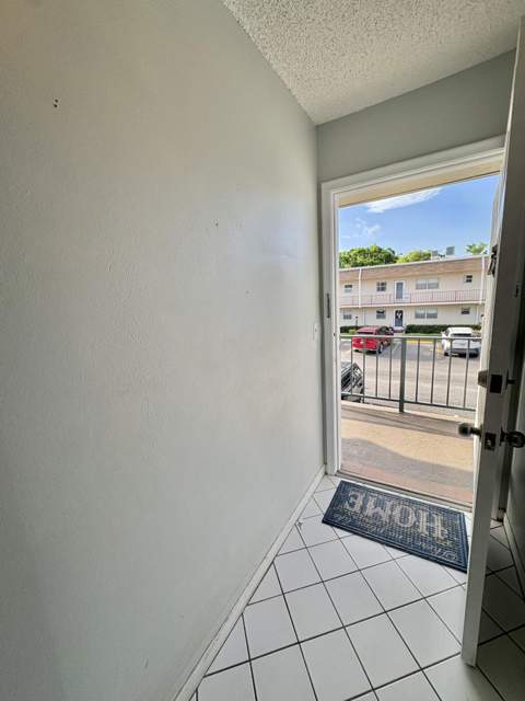 209 Oxford 200, West Palm Beach FL - photo 23 of 28