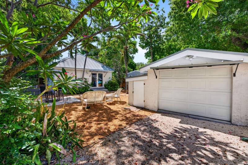 3 bedroom Single Family Residence at 605 SW 6th Avenue, Mrs Elva A Truax, Fort Lauderdale — photo 2