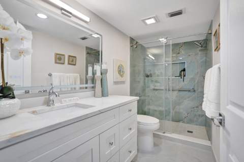7146 Huntington Lane #402, Delray Beach FL - photo 22 of 50