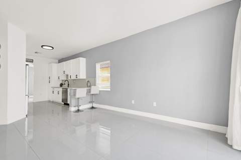 17021 NW 10th Street, Pembroke Pines FL - photo 6 of 75