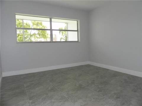 4650 Washington Street #207, Hollywood FL - photo 8 of 34