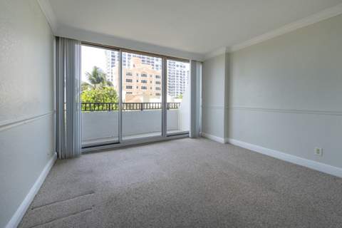 525 N Ocean Boulevard #423, Pompano Beach FL - photo 13 of 38