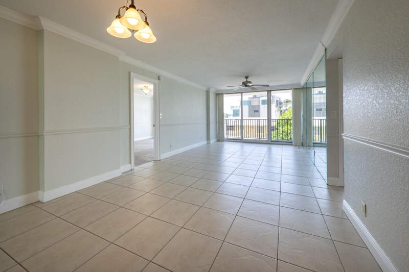 2 bedroom Condominium at 525 N Ocean Boulevard #423, Silver Thatch Atlantic Plaza, Pompano Beach — photo 3