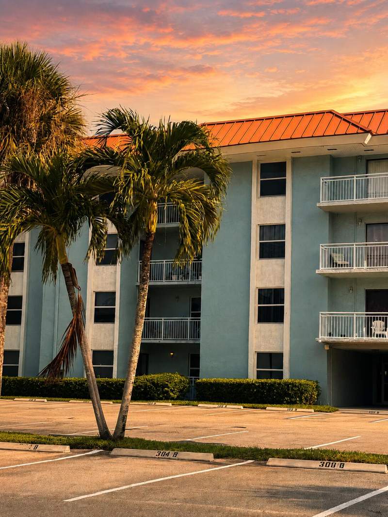 3 bedroom Condominium at 505 S Pine Island Road #B310, Newport Condo, Plantation — photo 2