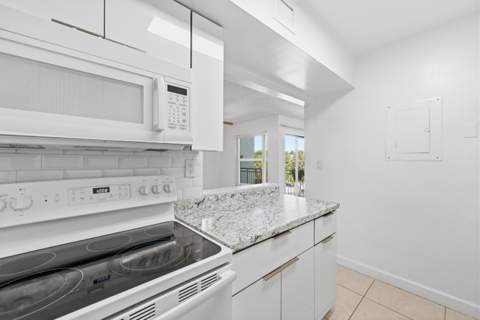 505 S Pine Island Road #B310, Plantation FL - photo 17 of 55
