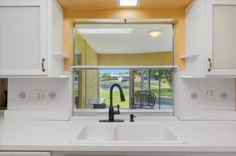 9401 NW 70 Place, Tamarac FL - photo 9 of 28
