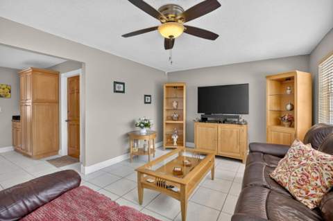 1851 NW 106th Avenue, Pembroke Pines FL - photo 17 of 58