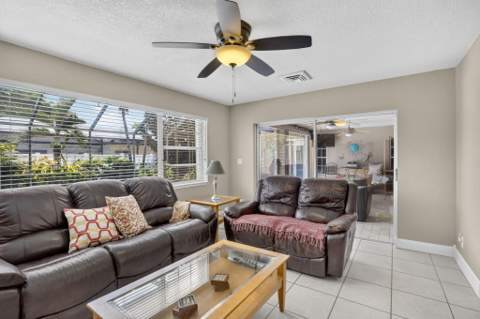 1851 NW 106th Avenue, Pembroke Pines FL - photo 18 of 58