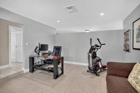 1851 NW 106th Avenue, Pembroke Pines FL - photo 21 of 58