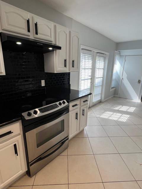 2417 Sundy Avenue, Delray Beach FL - photo 7 of 30