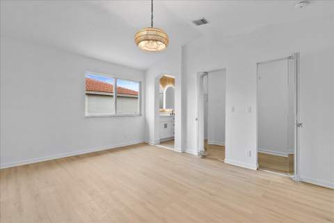 8128 Big Pine Way, Riviera Beach FL - photo 14 of 37