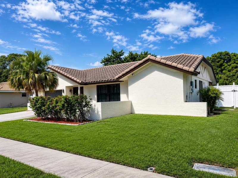 3 bedroom Single Family Residence at 6995 NW 5th Avenue, Hidden Lake, Boca Raton — photo 3