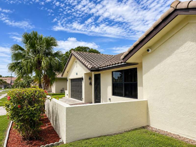 3 bedroom Single Family Residence at 6995 NW 5th Avenue, Hidden Lake, Boca Raton — photo 5