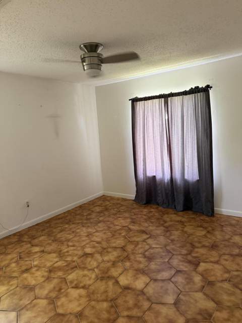 3079 Indian Trail, Lake Worth FL - photo 12 of 25