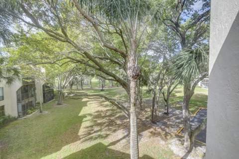 6751 N University Drive #302, Tamarac FL - photo 12 of 44
