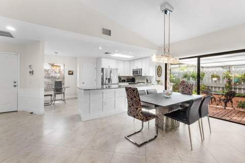 13120 Bonnette Drive, Palm Beach Gardens FL - photo 8 of 48