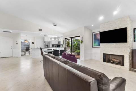 13120 Bonnette Drive, Palm Beach Gardens FL - photo 9 of 48