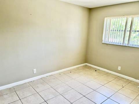 5371 NE 17th Terrace, Fort Lauderdale FL - photo 18 of 33