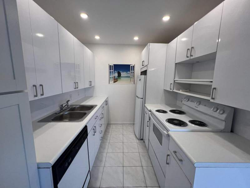 2 bedroom Condominium at 4053 Harwood #4053, Harwood E Condo, Deerfield Beach — photo 3