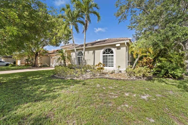 4 bedroom Single Family Residence at 5376 NW 57th Terrace, Coral Creek, Coral Springs — photo 4