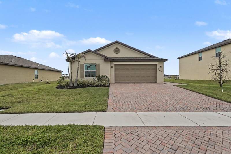 4 bedroom Single Family Residence at 969 Bent Creek Drive, Bent Creek Tract A-2, Fort Pierce — photo 3