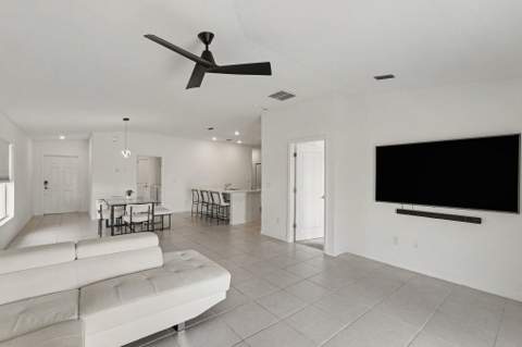 969 Bent Creek Drive, Fort Pierce FL - photo 11 of 42