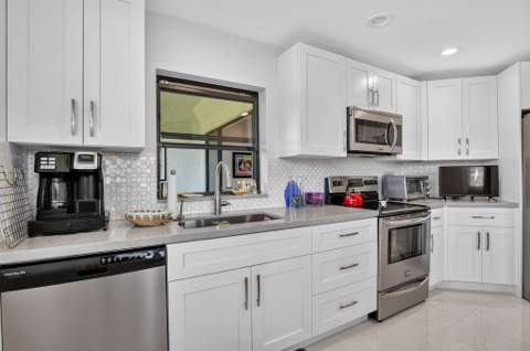 7535 La Paz Boulevard #306, Boca Raton FL - photo 14 of 37