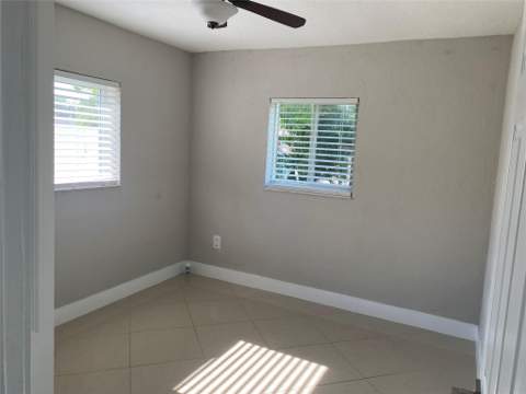 6325 Grant Court, Hollywood FL - photo 8 of 12