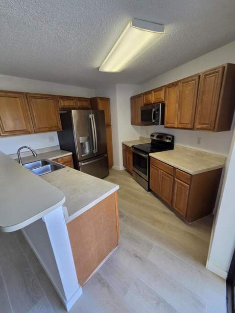 22 Springdale Circle, Palm Springs FL - photo 11 of 37