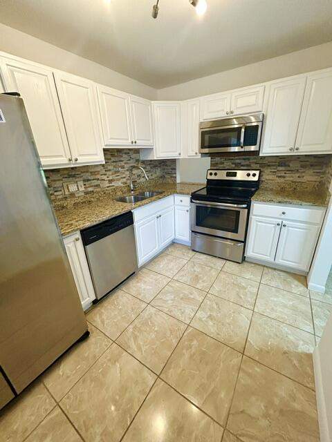 4801 Esedra Court #205, Lake Worth FL - photo 10 of 37