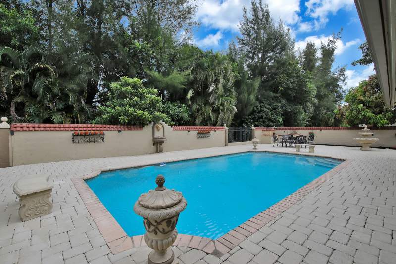 3 bedroom Single Family Residence at 9441 Old Pine Road, Cricklewood Est, Boca Raton — photo 2