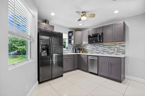 110 Crosswinds Drive, Greenacres FL - photo 12 of 35