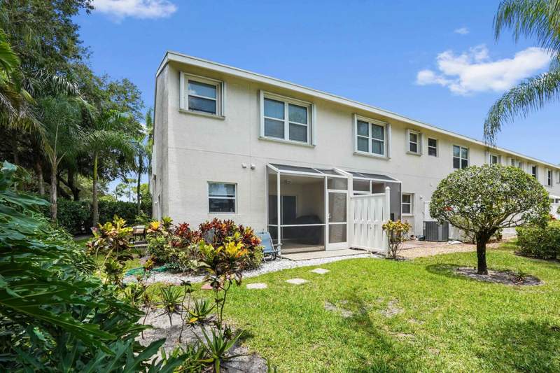 3 bedroom Townhouse at 110 Crosswinds Drive, Riverbridge, Greenacres — photo 5