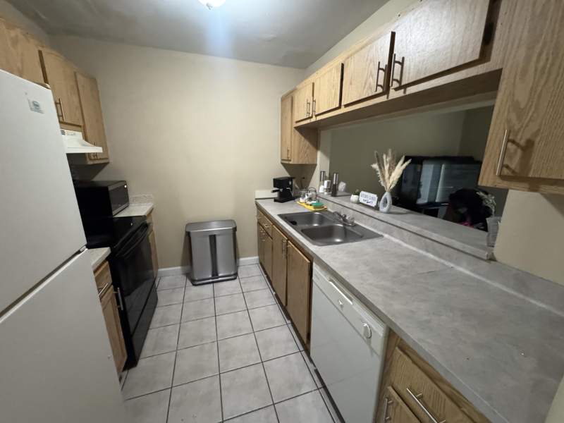 2 bedroom Townhouse at 5090 Elmhurst Road #C, Park Place Townhomes, West Palm Beach — photo 4
