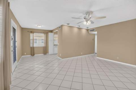 332 Capri G, Delray Beach FL - photo 8 of 54